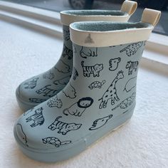 Nwot Baby Rain Boot. Cute Little Things. Toddler Rain Boots Outfit, Sepatu Platform, Baby Rain Boots, Kids Waterproof Boots, Toddler Winter Boots, H&m Boots, Yellow Rain Boots Toddler, Toddler Snow Boots, Boys Rain Boots