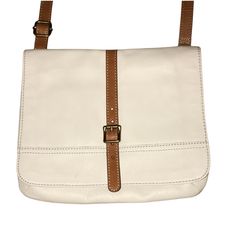 Fossil White Adjustable Strap Multi Pocket Snap Close Crossbody Bag New Without Tags Excellent Condition Light Beige - Off White Adjustable Strap Multiple Pockets This Bag Was Never Used But There Is One Small Spot On The Front And One Spot On The Strap- Please See The Photos. Always On Trend - Priced To Sell We Offer Amazing Bundle Deals With Discounted Or Free Shipping. Just Bundle Your Likes And Let Me Know When You’re Ready For An Offer. White Crossbody Flap Bag For Travel, White Flap Bag With Adjustable Strap For Travel, White Tote Flap Bag For Travel, White Crossbody Flap Bag For Everyday, White Satchel Flap Bag For Everyday, White Crossbody Shoulder Bag With Magnetic Closure, White Pouch Flap Bag For Travel, White Crossbody Bag With Magnetic Closure, White Soft Leather Crossbody Satchel