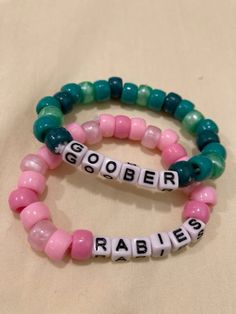 Kandi X Base, 4 Matching Bracelets, Bff Matching Bracelets Ideas, Word Ideas For Bracelets, Brainrot Bracelets, Matching Braclet Ideas, Silly Bracelet Ideas