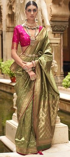 Green color Saree in Banarasi Silk fabric with Weaving, Zari work Luxury Banarasi Silk Pre-draped Saree With Pallu, Green Color Saree, Reception Lehenga, Engagement Reception, Traditional Saree, Green Saree, Zari Work, Blouse Design Models, Waist Chain