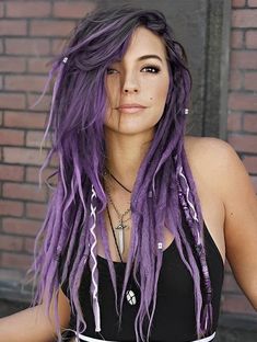 Bohemian Dreads, Crow Core, Style Dreadlocks, Viking Dreads, Dread Ideas, Dreadlocks Diy, Purple Hair Extensions, Purple Dreads