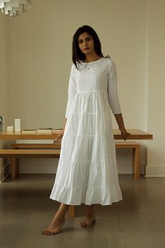 Prairie Goth, Majestic Dress, Skirt With Sneakers, Linen Summer Outfits, Party Dress Inspiration, Iranian Women Fashion, White Summer Dress, Muslimah Fashion Outfits, Indian Designer Outfits