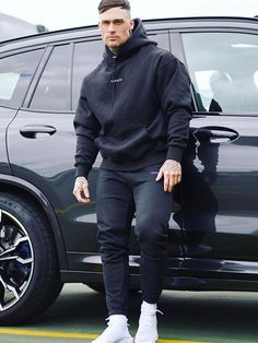 Sportwear Outfit, Sporty Outfits Men, Male Muscle, Hoodie Outfits, Black Wear, Suit Man, Outfits Athletic, Outfit Hoodie, Track Suit Men