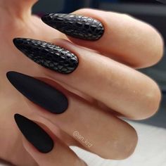 Ongles Goth, Black Almond Nails, Matte Nail Art, Matte Black Nails, Gothic Nails, Get Nails, French Tips, Oval Nails