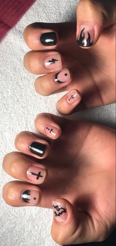 Manicura para hombre diseño esmalte semipermanente Nails Art For Men, Nail Art Designs For Men, Men Nail Art Black, Men's Nail Art, Nail Men Design, Boy Nail Ideas, Men’s Nails Ideas, Nail Design For Men, Nails For Boys