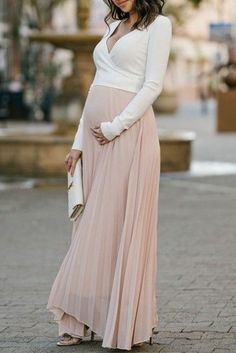 Maternity Skirt Outfits, Long Maternity Dress, Long Sleeve Maternity Dress, Maternity Long Dress, Morning Lavender, Cute Maternity Outfits, Maternity Dresses For Photoshoot, Stylish Maternity Outfits, Winter Maternity