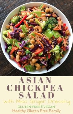 Miso Ginger Dressing, Plant Based Diet Meals, Resep Salad, Salad Vegan, Plant Based Diet Recipes, Ginger Dressing, Resep Diet, Chickpea Salad