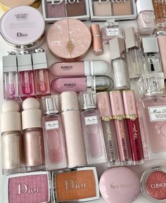 Koleksi Makeup, Makeup Bag Essentials, Fancy Makeup, Dior Makeup, Makeup Obsession, Pink Makeup, Makeup Items, Lip Glow