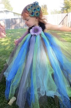 peacock princess tulle dress with peacock feather by BBMCreations, $30.00 Peacock Flower Girl Dress, Peacock Outfit, Peacock Tutu, Feather Tutu, Peacock Flower, Peacock Party, Tutu Dress Costumes, Baby Tutu Dresses