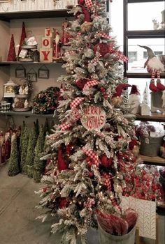 Snowman Trees, Cardinal Tree, Country Christmas Trees, Flocked Trees, Shop Space, Sleigh Bells, Country Christmas Decorations, Christmas Mantel Decorations