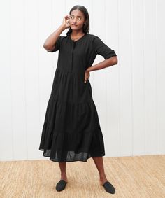 Jenni Kayne James Dress in Black Size 2X-Large Jenni Kayne Dress, Jenni Kayne, Cotton Linen Dresses, The James, Tiered Dress, Large Size Dresses, Linen Dress, To Miss, Cotton Linen