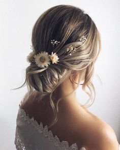 36 Hottest Bridesmaid Hairstyles For 2021/2022 + Tips & Advice ❤ bridesmaid hairstyles wedding hair low bun with flower katya.valentinahair #weddingforward #wedding #bride #bridesmaidhairstyles #weddinghair #bridalhairstyles Wedding Hair Low Bun, Hair Low Bun, Low Bun Wedding Hair, Hair Clipart, Banana Hair Clips, Hair Gift, Hairstyles Wedding, Bridesmaid Hair Updo