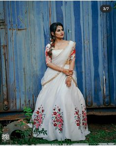 Dawani Designs, Engagement Kerala, Onam Outfits Ideas, Simple Engagement Dress, Kerala Dress, Onam Dress, Onam Outfits, Kerala Saree Blouse Designs