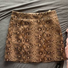 This Has Never Been Worn! New W Tags! Trendy Brown Mini Skirt For Night Out, Trendy Brown Lined Skirt, Fitted Brown Mini Skirt For Day Out, Trendy Brown Mini Skirt For Day Out, Trendy Brown Skirt For Day Out, Brown Suede Skirt, Cheetah Skirt, Belted Mini Skirt, Retro Skirt