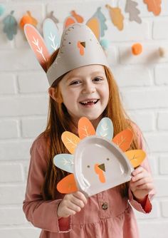 Crown yourself the head turkey of your Thanksgiving feast with these Thanksgiving Turkey Hats. Paper Hats For Kids Thanksgiving, Happy Thanksgiving Headband, Thanksgiving Day Headband, Turkey Costume For Kids, Turkey Hats, Turkey Crown, Holiday Headpiece, Turkey Party, Turkey Costume