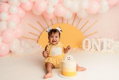 First Birthday Girl Cake Smash, Sunshine Birthday Cakes, Sunshine Birthday Theme, Girl Cake Smash, Sun Cake, Cake Smash Photoshoot, Sunshine First Birthday, Smash Photoshoot