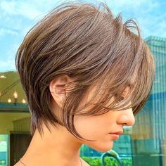 Cute Bob for Fine Hair Short Haircuts Fine Hair, Short Wedge Haircut, Elegant Short Hairstyles, Current Hair Trends, Short Hairstyles For Fine Hair, Hairstyles For Fine Hair, Short Hair Model, Fine Curly Hair, Short Hairstyles Fine