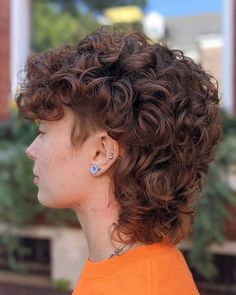 Queer Hair, Male Haircuts Curly, Mullet Haircut, Curly Mullet, Thick Curly Hair, Short Curly Haircuts, Hair Inspiration Short, Haircuts For Curly Hair