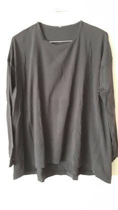 Lululemon Long Sleeve Shirt Baggy Loose fitting (fitted arms, baggy body) Black Size 6 or 8, no size dot very comfortable Lululemon Cotton Crew Neck Top, Lululemon Long Sleeve Relaxed Fit Tops, Lululemon Relaxed Fit Long Sleeve Tops, Lululemon Crew Neck Tops For Layering, Lululemon Stretch Tops For Layering, Stretch Lululemon Tops For Layering, Casual Black Lululemon Tops, Lululemon Long Sleeve Shirts, Lululemon Long Sleeve