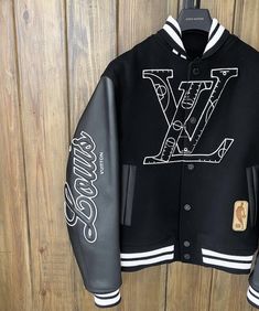 Lv Streetwear, Lv Jackets Men, Louis Vuitton Jackets Men, Luxury Streetwear Varsity Jacket, Louis Vuitton Sweatshirt Men, Varsity Jacket Outfit, Paris Mens Fashion