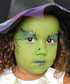 Girls Witch Makeup Kids, Kids Witch Makeup, Witch Face Paint, Halloween Crafts Diy Projects, Halloween Makeup Witch, Cat Halloween Makeup, Thema Halloween, Cute Halloween Makeup