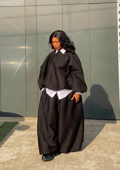 Modest Streetwear Fashion, Haute Couture Street Style, Modest Streetwear, Shoes Street Style, Hijab Turban Style, Fashion Illustration Portfolio, Outfit Coordination, Full Wardrobe, Fashion Black Women