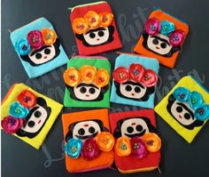 A 100% original and handmade Frida money holders by me!  they are aprox 3/4 of a hand in size. an accesory you wont resist! Money Holders, Clip Wallet, Oct 1, Money Clip Wallet, Money Clip, Gift Registry, Purse Wallet, Labour Day, Wallets