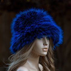 Handmade faux fur bucket hat, fake fur hat, fuzzy hat, fluffy hat, festival hat Made of fluffy and soft vegan fur. The head circumference is 58cm, which fits most of people. Fuzzy Hat, Fluffy Hat, Fur Bucket, Faux Fur Bucket Hat, Plush Hat, Fur Bucket Hat, Festival Hat, Fake Fur, Fur Hat