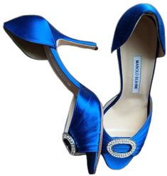 Blue Luxury Heels For Gala, Designer Blue Heels For Wedding, Elegant Royal Blue Evening Heels, Elegant Royal Blue Heels For Evening, Formal Fitted Blue Heels, Blue Fitted Heels For Gala, Elegant Royal Blue Formal Heels, Designer Blue Heels For Gala, Elegant Royal Blue Fitted Heels