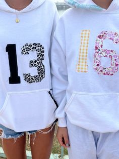 #patchwork #patchworkhoodie #stitchhoodie #madhappyhoodie Diy Sweatsuit Ideas, Cloth Making Ideas, Fabric Sweatshirt Design, White Out Ideas For Football Games, Patchwork On Hoodie, Making Sweatshirts With Friends