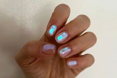 Aurora Nails Are Already 2024’s Coolest Manicure Trend American Nails, Gel French Manicure, Aurora Nails, Nagellack Trends, Chrome Nails Designs, Holographic Nails, Minimalist Nails, Fancy Nails