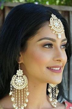 $55.00 Full moon Kundan Set (Earrings + Tikkha) Ramadan jewelry on discount! Only for $55!  #manpreettoor #manpreettoorjewelry #ramadanjewelry #ramzanjewelry Bollywood Kundan Dangle Danglers, Festival Kundan Pearl Earrings, Luxury Kundan Pearl Earrings Bollywood Style, Affordable Kundan Bollywood Earrings, Bohemian Kundan Dangle Earrings, Manpreet Toor, Full Moon Jewelry, Moon Jewelry, Jewelry Set