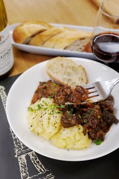 Cookbook - Joel Robuchon's Mashed Potatoes Best Mashed Potatoes Recipe, Slow Cooker Beef Bourguignon, Joel Robuchon, French Recipe, Best Mashed Potatoes, Crispy Fries, Mashed Potatoes Recipe, Delicious Sides, Making Dinner