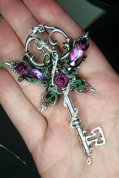 Custom Order Fairy Key Fairy Jewelry Wire by LepidusPlasmatio. // ♡ REALLY BEAUTIFUL! LOVE THE SPARKLE & THE COLORS!!! ♥A Gaun Abad Pertengahan, Fairy Tail Lucy, Fairy Jewelry, Key Jewelry, Magical Jewelry, Key To My Heart, Jewelry Wire, Key Necklace, Fantasy Jewelry