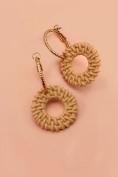 Raffia all kind of geo shape Earrings. It gives boho Bohemian or Geometric Straw Braid Hoop image. DIMENSION length: 2" - 2.25"width: 1" - 1.25" earring back: Postmetal finish: Gold Plating, woodproduct: Lead & Nickel Compliantanti-tarnish: Double E-coating Post Metal, Steel Necklace, Sunglass Chain, Wall Accessories, Huggie Hoop Earrings, Boho Bohemian, Accessories Necklace, Color Calibration, Monogram Initials