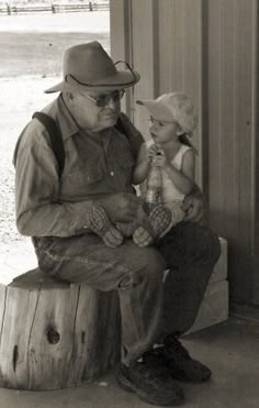 tell me another, Grandpa... #friends The Good Old Days, Old Man, Good Old, Country Girls, White Photography, Old Photos, Make Me Smile