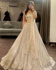 Lehenga Gold, Indowestern Outfits, Gold Lehenga, Lehenga Choli Designs, Indian Bridesmaid Dresses, Mirror Work Lehenga, Bridesmaid Lehenga, Simple Lehenga, Sabyasachi Lehenga