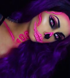 Pinterest @IIIannaIII Unique Halloween Makeup, Fantasy Make-up, Halloweenský Makeup, Halloween Make-up Looks, Holloween Makeup, Cute Halloween Makeup, Halloween Makeup Pretty, Cool Halloween Makeup, Neon Makeup