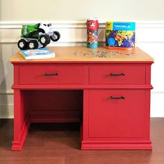 25 DIY Kids Desk Plans and Ideas To Build Your Own Upholstered Entryway Bench, Diy Farmhouse Coffee Table, Farmhouse Bench Diy, Modern Farmhouse Diy, Diy Side Table