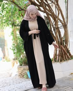 Diy Fashion Photography, Fancy Short Dresses, Hijabista Fashion, Abaya Design, African Dresses For Kids, Stylish Short Dresses, Cute Sleepwear