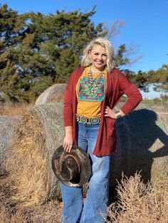 Brick Cardigan  Perfect weight for any occasion Gorgeous brick, rust color cardigan  longer length - below the waist  Exposed side pockets  True to size fit Designed by Texas True Threads Pairs beautifully with our Bridgette Aztec Tee Plus Size Western Outfits Woman, Plus Size Western Fashion, Plus Size Cowgirl Outfits, Plus Size Cowgirl, Turquoise Clothes, Nashville Outfits, Western Style Outfits, Rodeo Outfits, Plus Size Summer Outfit