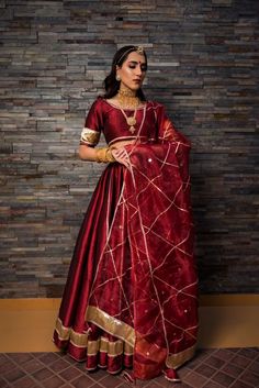 Maroon Red Lehenga Set Cocktail Wedding Party handmade Zari Embroidery Bridesmaid Bridal Indian Pakistani Designer Customizable Featuring an Maroon Red Lehenga Set woth Gota Patti work base. It is paired with a matching blouse and a Dupatta This product will be shipped to you after 1-2 weeks from the date of order placed. All custom made orders are not returnable {VARIATION MAY COME DEPENDING UPON AVALIBILITY OF LACES OR GOTTA PATI} NOTE: Visual Samples on website may differ slightly from actual product due to light & effects during photography (Length & Breadth have 1 n 1.5 inches +/-). NOTE : Before placing order ,pls confirm product n color availability on +91 7903893945 & +91 8447750028(WhatsApp) NOTE : For Wholesale Order MOQ is 5 Pieces of any color/Pattern contact on +91 7903893945 Maroon Lengha, Red Lehenga, Cocktail Wedding, Party Wear Indian Dresses