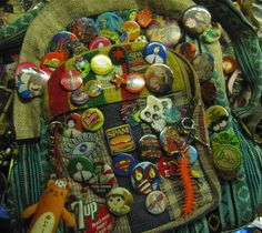 Bag With Pins Aesthetic, Hippiecore Aesthetic, Environmental Crafts, My Backpack, Dream Bag