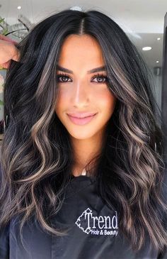 Hair Colour Ideas, Black Hair Balayage, Money Piece, Dark Hair With Highlights, Colour Ideas, Winter Hair Color, Trendy Hair Color