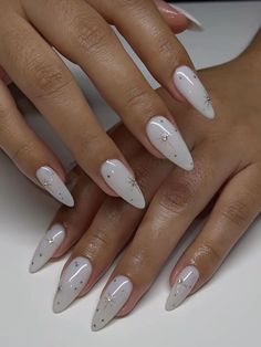 2024's Top 21 White Nail Trends: From Classic Elegance to Dazzling Designs White Almond Nails, Nye Nails, Unghie Sfumate, Milky Nails, Almond Nails Designs, Almond Nail, Blue Nail