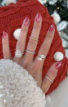 Simple Cute Nails Christmas, Christmas Nails With Chrome Powder, Christmas Nails Acrylic Chrome, Red Frosted Nails, Frosted Red Nails, Red With Gold Chrome Nails, Red Irridescent Nails, Ted Chrome Nails, Red Chrome Dip Powder Nails