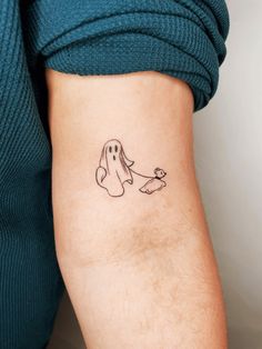 Ghost Tattoo, Retro Tattoos, Omerta Tattoo, Cute Tiny Tattoos, Tattoo Outline, Friend Tattoos, Little Tattoos, Simplistic Tattoos, Dog Tattoos