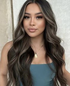 Ash Brown Hair Balayage, Rambut Brunette, Black Hair Balayage, Dark Brunette Hair, Brown Hair Looks, Brown Hair Inspo, Brunette Hair With Highlights, Balayage Hair Dark, Dark Hair With Highlights