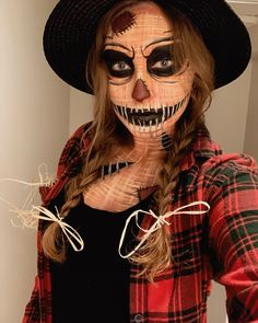 Scary Scarecrow Makeup, Scarecrow Makeup Ideas, Scarecrow Costume Women, Scarecrow Face Paint, Scary Scarecrow Costume, Diy Scarecrow Costume, Scarecrow Halloween Makeup, Halloween Costumes Women Scary