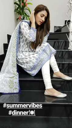 Gorgeous Elegant Dress Designs, Dress Ideas Summer, At Home Dress, Dress Designing Ideas, Dress Designing, Long Kurta, Designing Ideas, Pakistani Fashion Casual